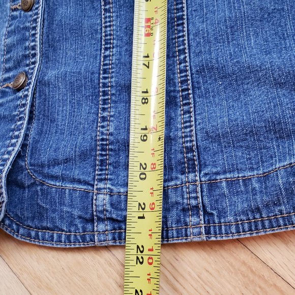 Alfred Dunner Women's Denim/Jean Vest With Embroidered & Beaded Accents Size 16P - Picture 13 of 15